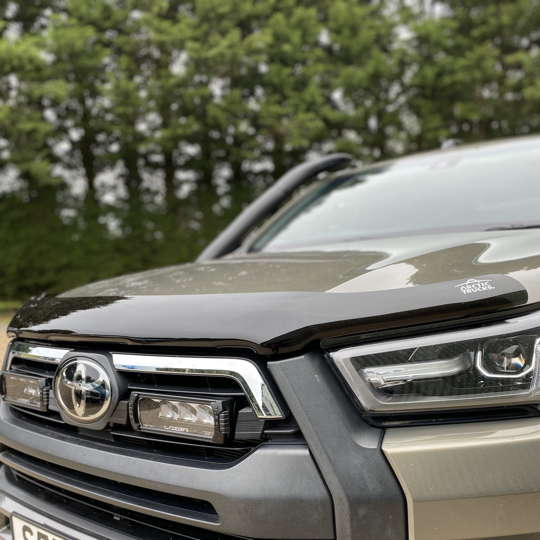Lazer Lamps Grille Kit Triple-r 750 Elite Toyota Hilux Invincible X (2 ...