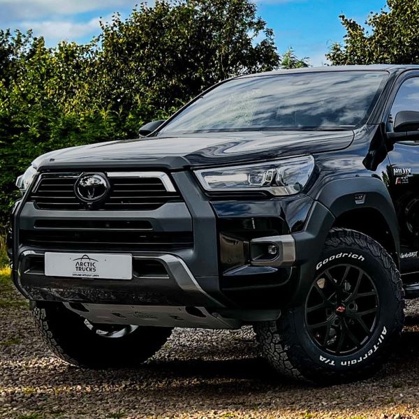 Toyota Hilux AT33 Conversion – Arctic Trucks